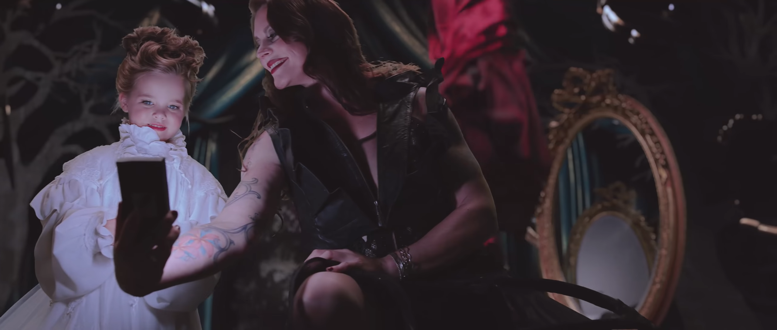 NIGHTWISH «Noise» [vídeoclip] LOUD!